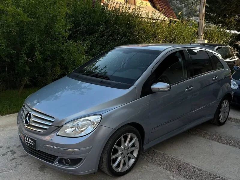 Mercedes-Benz B200