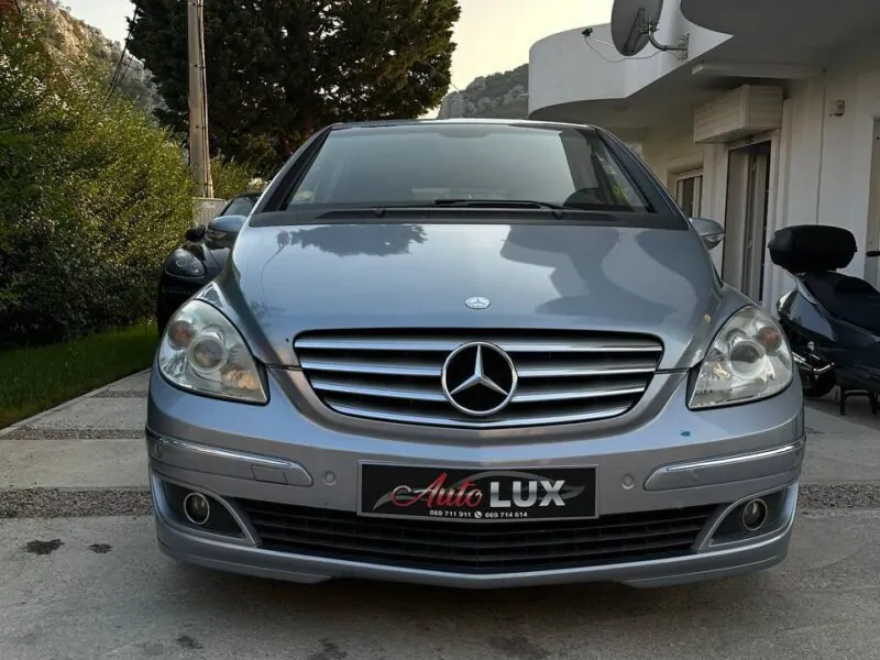 Mercedes-Benz B200