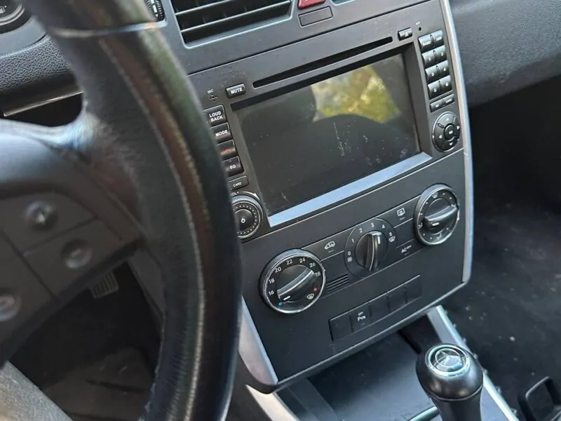 Mercedes-Benz B200