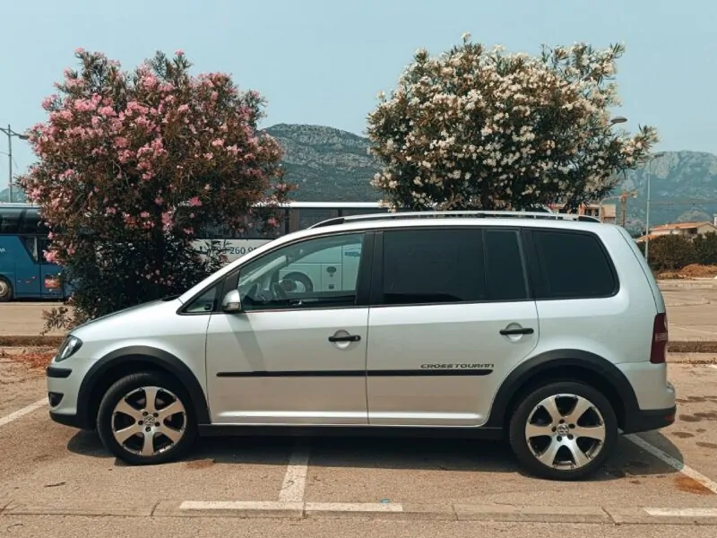 VW Touran Cross Tour